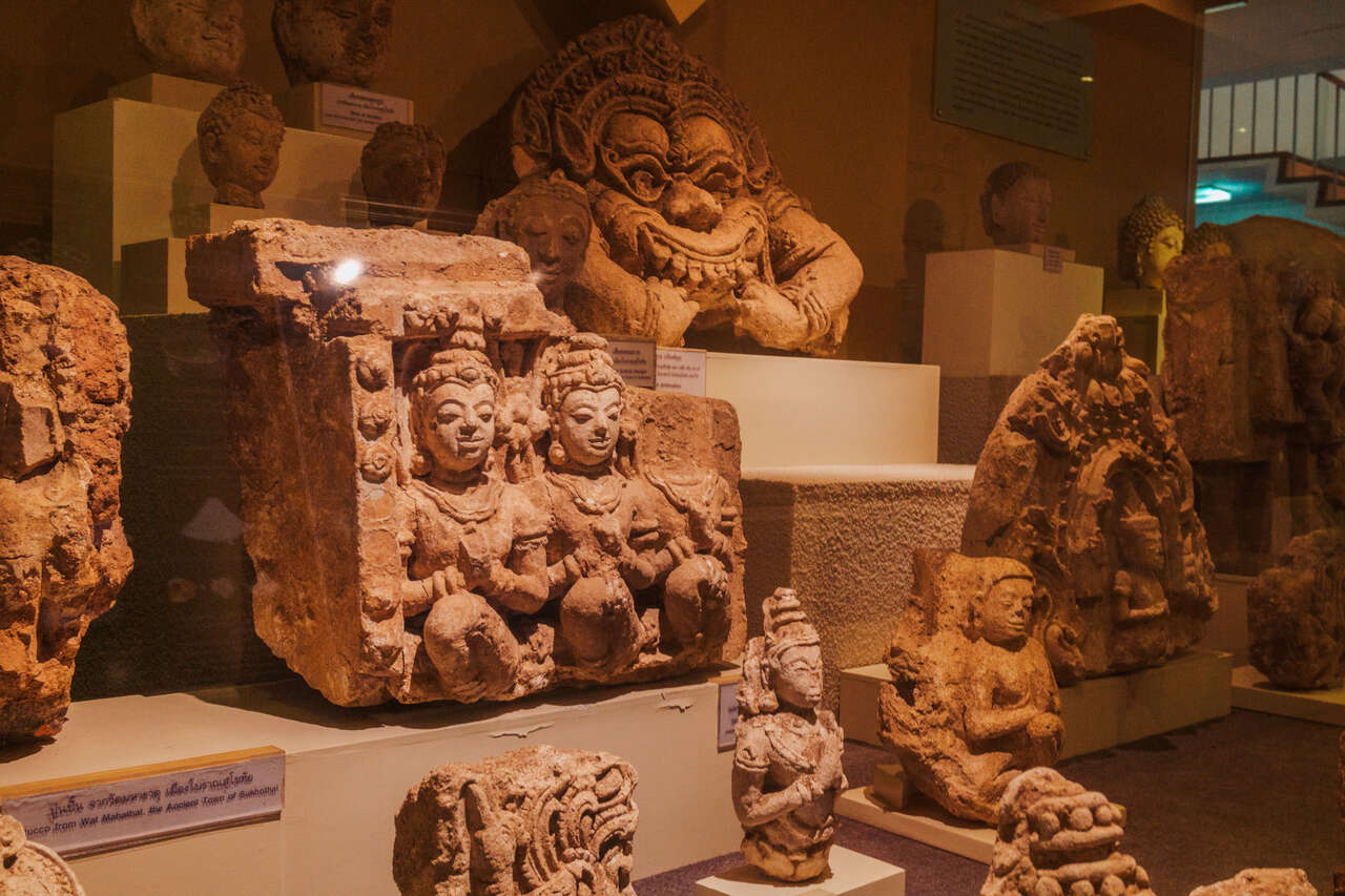 Capture the authentic charm of Sukhothai’s lush scene